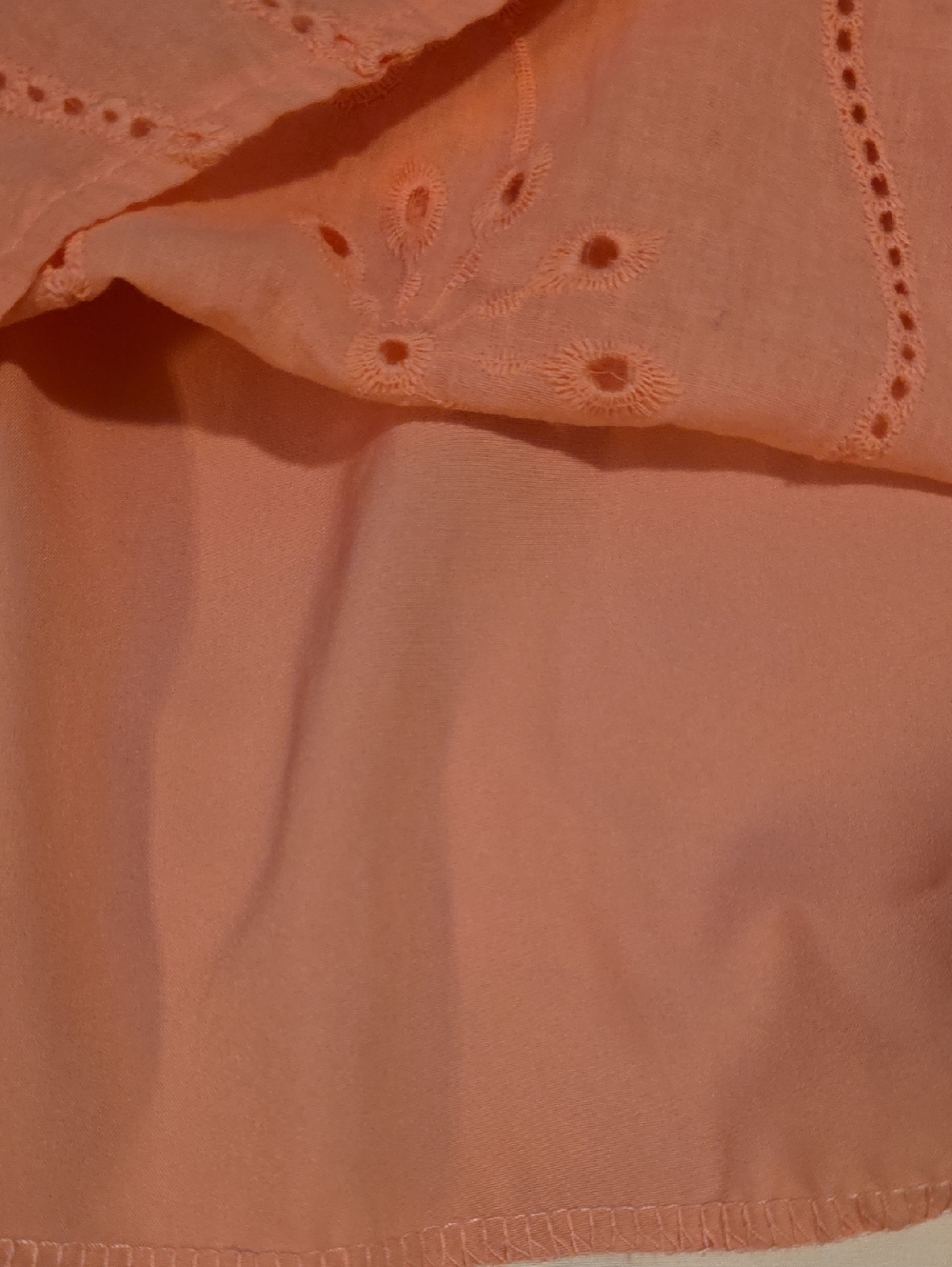 ❣️5 For $20❣️ SHEIN Baby Pink Eyelet Puff Sleeve Top - Picture 5 of 7